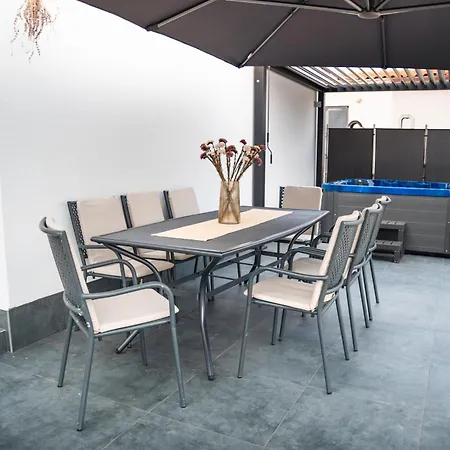 Summerhouse Blanka 2024