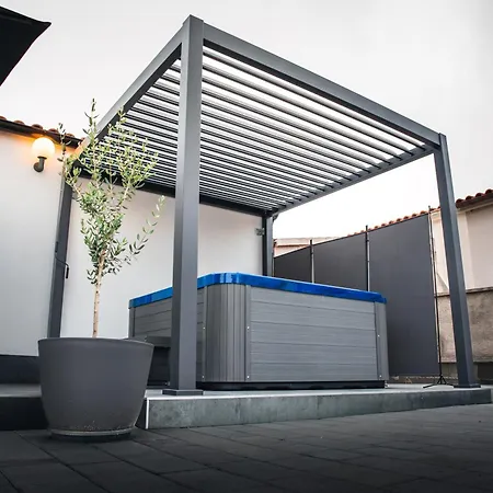 Summerhouse Blanka 2024 Vir