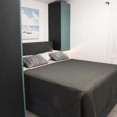 Summerhouse Blanka 2024 Vir