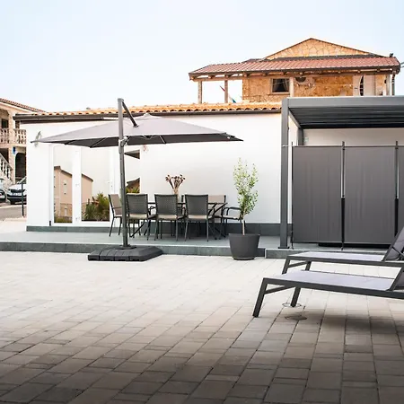 Summerhouse Blanka 2024 * Vir